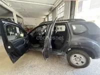Usado Dacia Duster Lauréate 125 CV (91 kW) 2016 Gris / plata SUV
