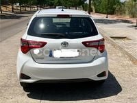 Usado Toyota Yaris Active 111 CV (81 kW) 2019 Blanco Berlina