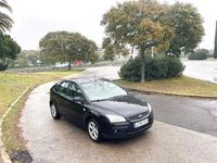 Usado Ford Focus Trend 115 CV (84 kW) 2007 Negro Berlina