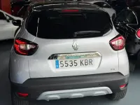 Usado Renault Captur XMOD 120 CV (88 kW) 2017 Gris / plata SUV