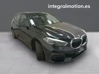 Usado BMW 118 149 CV (109 kW) 2021 Negro Utilitario