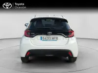 Usado Toyota Yaris 125 CV (91 kW) 2025 Blanco Utilitario