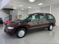 Usado Chrysler Voyager 150 CV (110 kW) 2002 Burdeos Monovolumen