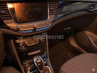 Usado Opel Astra Dynamic 110 CV (80 kW) 2017 Gris / plata Berlina