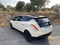 Usado Lancia Delta 190 CV (139 kW) 2009 Beige Utilitario