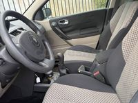 Usado Renault Mégane II Privilege 115 CV (84 kW) 2004 Gris / plata Berlina