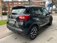 Usado Renault Captur Zen 120 CV (88 kW) 2013 Negro SUV
