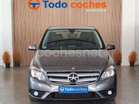 Usado Mercedes B180 122 CV (89 kW) 2013 Marrón Monovolumen
