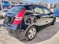 Usado Hyundai i30 Classic 90 CV (66 kW) 2012 Negro Utilitario