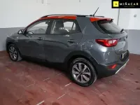 Usado Kia Stonic 100 CV (73 kW) 2021 Gris SUV