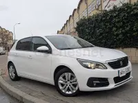 Usado Peugeot 308 Allure 130 CV (95 kW) 2021 Blanco Berlina