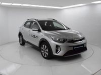 Usado Kia Stonic 101 CV (74 kW) 2025 Gris / plata SUV