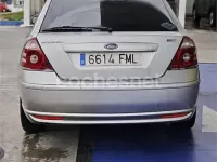 Usado Ford Mondeo Ghia 140 CV (102 kW) 2007 Gris / plata Berlina