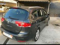 Usado Seat Altea XL Style 105 CV (77 kW) 2011 Gris / plata Monovolumen