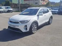 Usado Kia Stonic 84 CV (61 kW) 2023 Blanco SUV