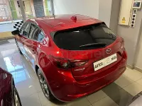 Occasion Mazda 3 Edition 105 PK (77 kW) 2018 Rood Sedan