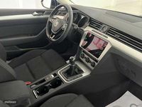 Usado VW Passat Advance 150 CV (110 kW) 2019 Azul Familiar