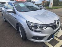 Usado Renault Mégane IV Business 110 CV (80 kW) 2017 Gris / plata Berlina