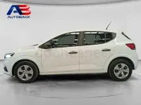 Usado Dacia Sandero Essentiel 101 HP (74 kW) 2024 Branco Sedan