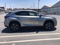 Usado Lexus NX300h Executive Line 197 CV (144 kW) 2018 Gris / plata SUV