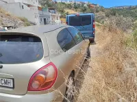 Usado Nissan Almera Tekna 98 CV (72 kW) 2003 Marrón Berlina