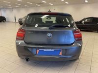 Usado BMW 118 Comfort Edition 150 CV (110 kW) 2015 Gris Utilitario