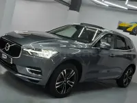 Usado Volvo XC60 Business Edition 390 CV (286 kW) 2021 Gris / plata SUV