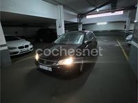 Usado Seat Leon Style 110 CV (80 kW) 2017 Granate Berlina