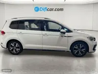 Usado VW Touran Sportline 150 CV (110 kW) 2022 Blanco Monovolumen