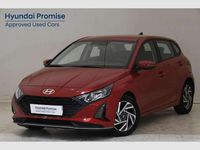 Usado Hyundai i20 101 CV (74 kW) 2025 Rojo Utilitario