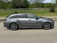 Usado Mercedes CLA200 Shooting Brake 150 CV (110 kW) 2021 Gris / plata Familiar