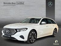 Usado Mercedes E300 313 CV (230 kW) 2024 Blanco polar Familiar