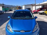 Usado Ford Fiesta Titanium 95 CV (69 kW) 2010 Azul Utilitario