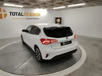 Usado Ford Focus Titanium 125 CV (91 kW) 2019 Blanco Berlina
