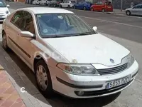 Usado Renault Laguna II Authentique 110 CV (80 kW) 2002 Blanco Berlina