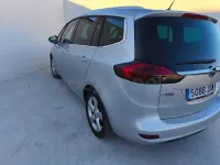 Usado Opel Zafira Tourer Expression 120 CV (88 kW) 2016 Gris / plata Monovolumen