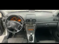 Usado Toyota Avensis Sol 126 CV (92 kW) 2007 Beige Berlina