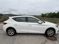Usado Seat Leon Reference 115 CV (84 kW) 2021 Blanco Berlina