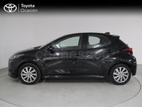 Usado Toyota Yaris Hybrid Active 116 CV (85 kW) 2024 Negro Berlina
