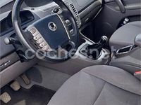 Usado Ssangyong (KGM) Rodius 155 CV (114 kW) 2014 Gris / plata Monovolumen