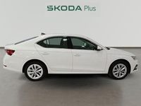 Usado Skoda Octavia Selection 150 CV (110 kW) 2025 Blanco Berlina
