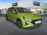 Usado Hyundai i20 100 CV (73 kW) 2024 Amarillo Utilitario