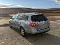 Usado VW Passat Highline 140 CV (102 kW) 2006 Azul Familiar