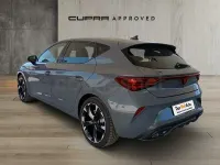 Usado Cupra Leon 150 CV (110 kW) 2025 Gris / plata Berlina