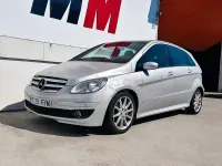 Usado Mercedes B200 140 CV (102 kW) 2007 Gris / plata Monovolumen