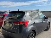 Usado Hyundai ix20 Style 116 CV (85 kW) 2018 Gris Utilitario