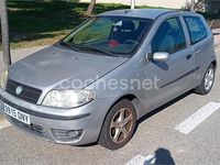 Usado Fiat Punto Dynamic 80 CV (58 kW) 2004 Gris / plata Utilitario