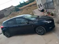 Usado Ford Focus ST-Line 120 CV (88 kW) 2017 Negro Berlina