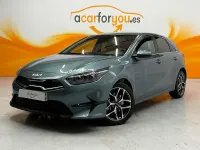 Usado Kia Ceed 120 CV (88 kW) 2023 Verde Utilitario