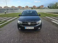 Usado Dacia Sandero Essentiel 90 CV (66 kW) 2019 Gris / plata Berlina